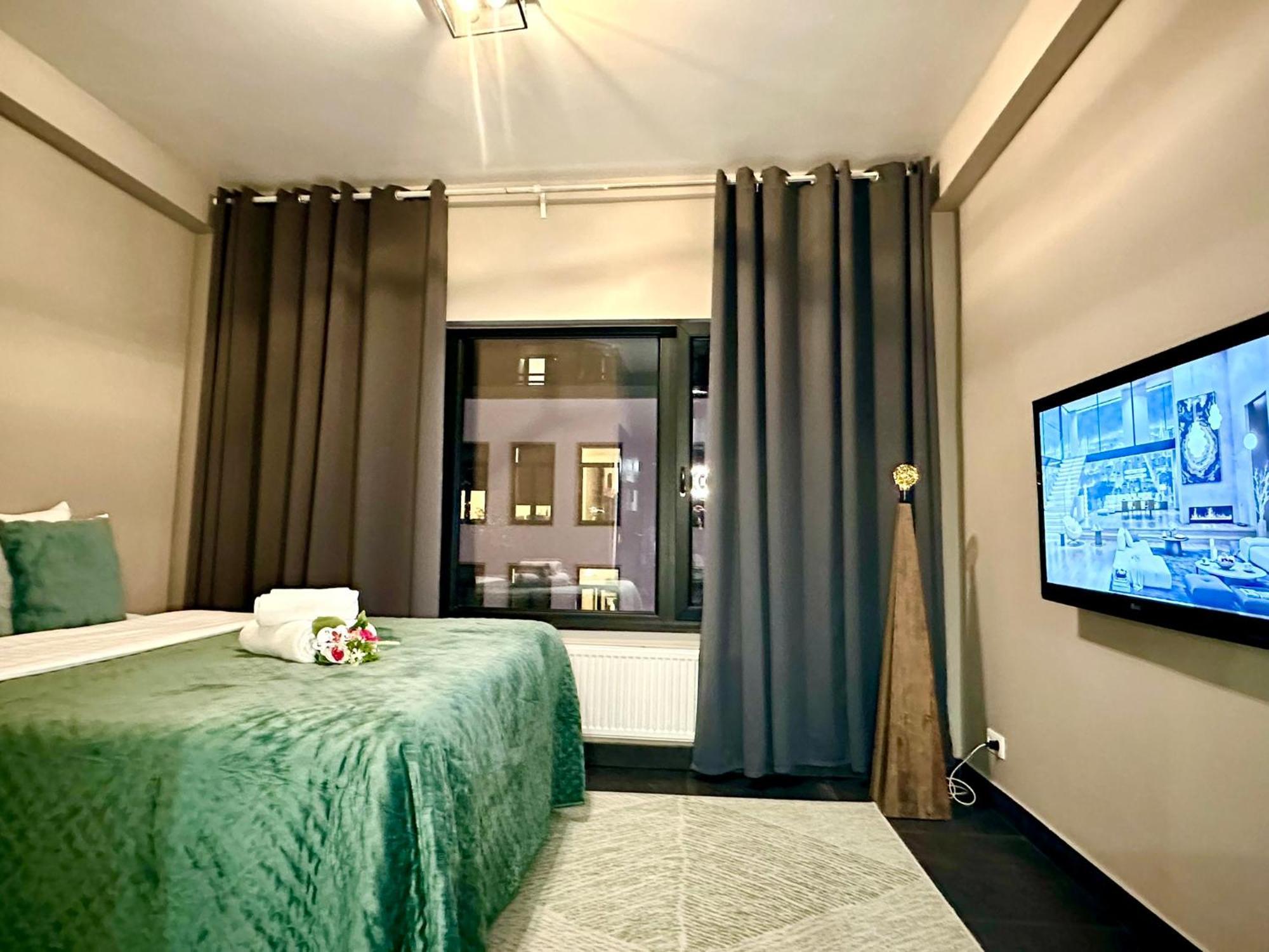 Luxury Suites Diamond By Rikas Hotels Anversa Esterno foto